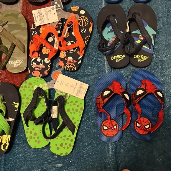 Lot of 12 Toddler flip flops - Picture 5 of 5